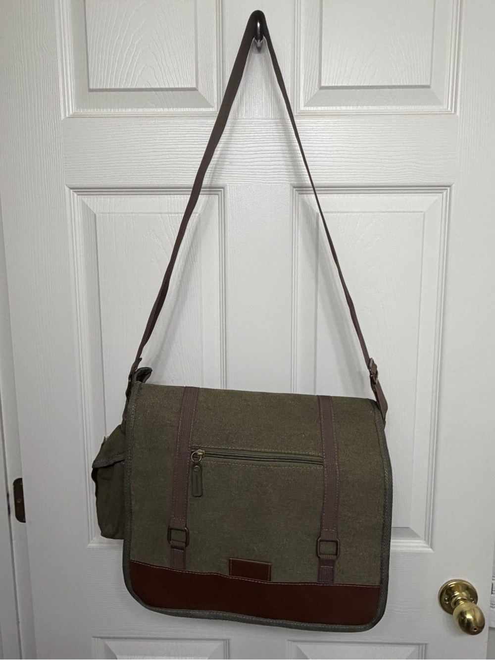 Men's Sovrano Olive Canvas Messenger Bag with Brown Trim